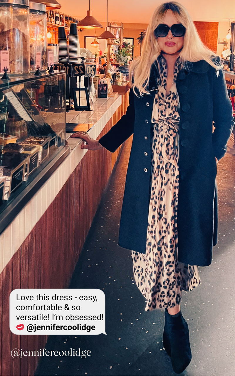 The Multiwear Shirt Dress - Snow Leopard, Grande