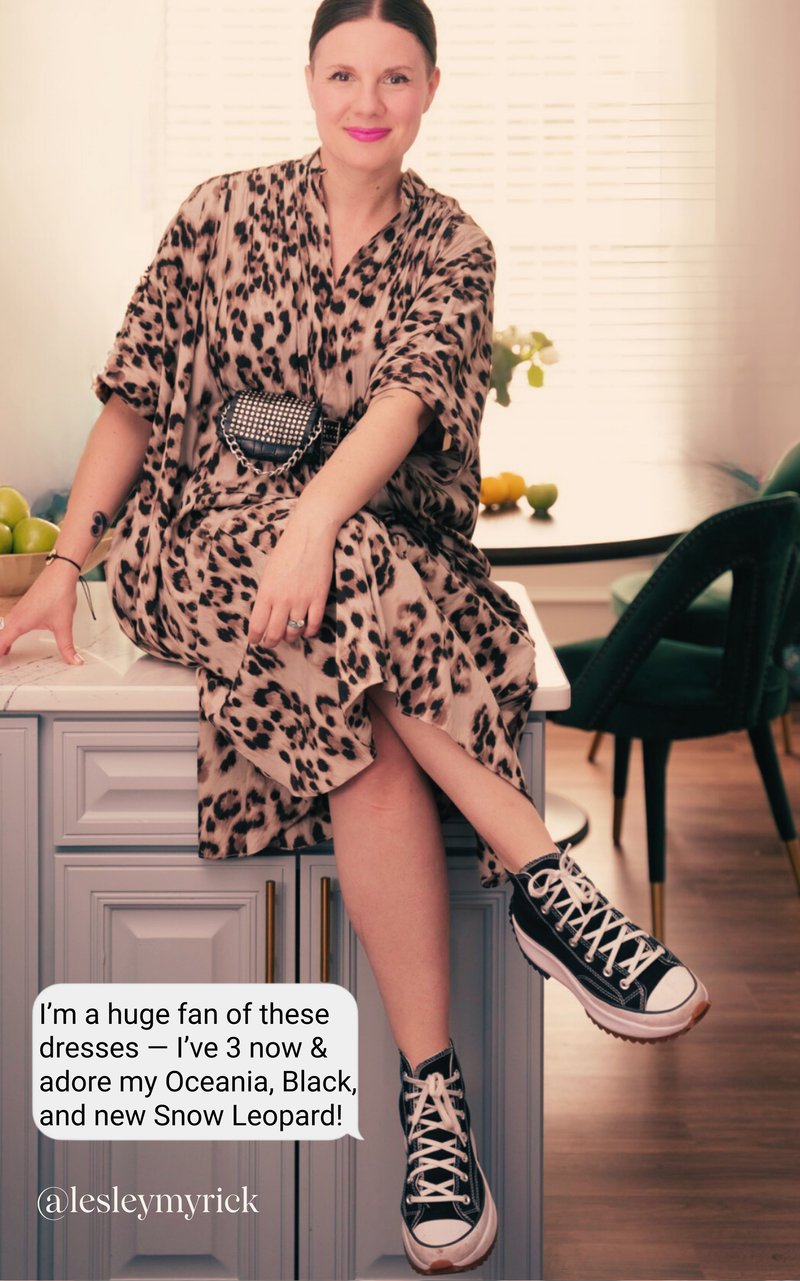 The Multiwear Shirt Dress - Snow Leopard, Grande