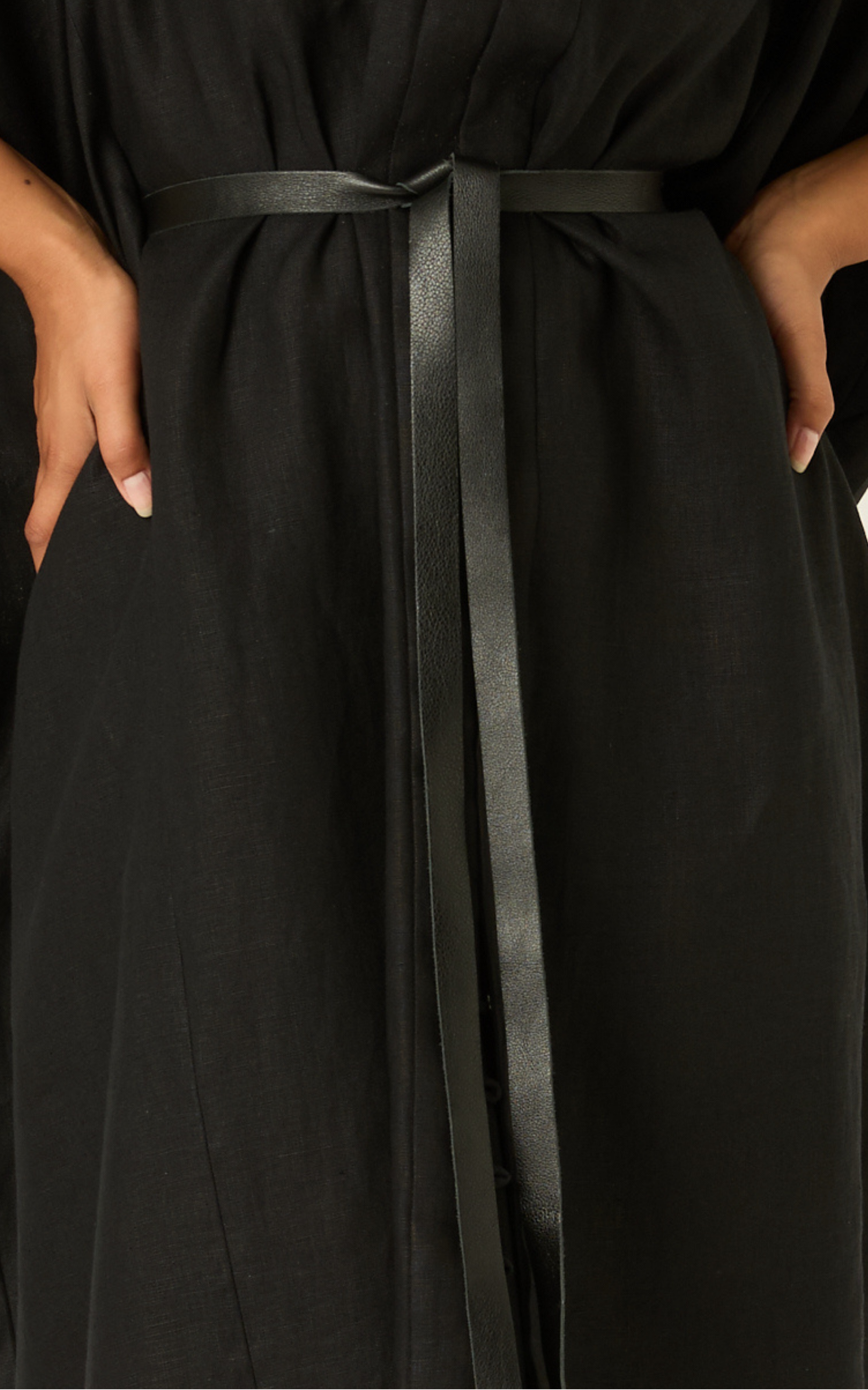 The Luxe Leather Wrap Belt - Black Length: Long