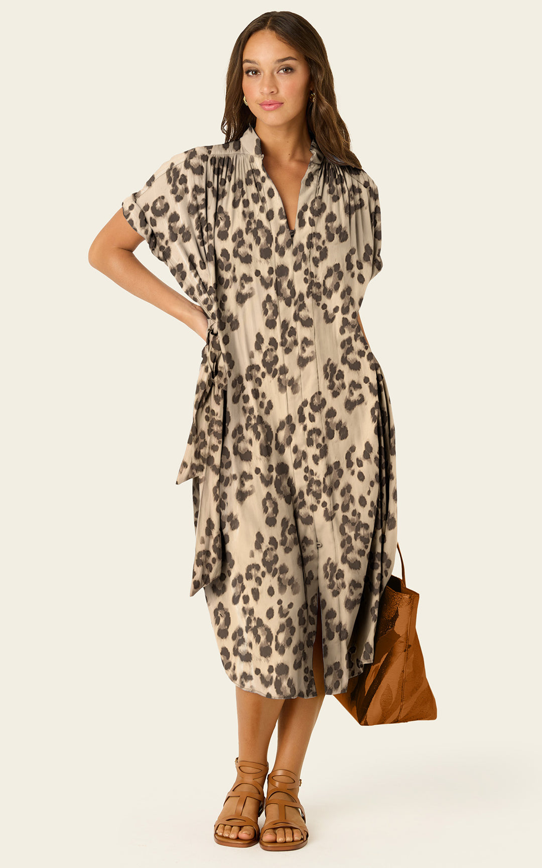 The Multiwear Shirt Dress - Snow Leopard, Grande
